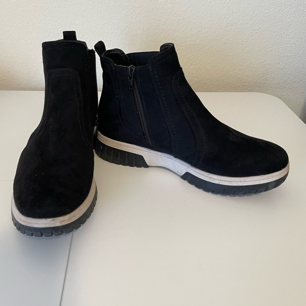 White Mountain Black Suede Women’s Boots - Picture 3 of 9
